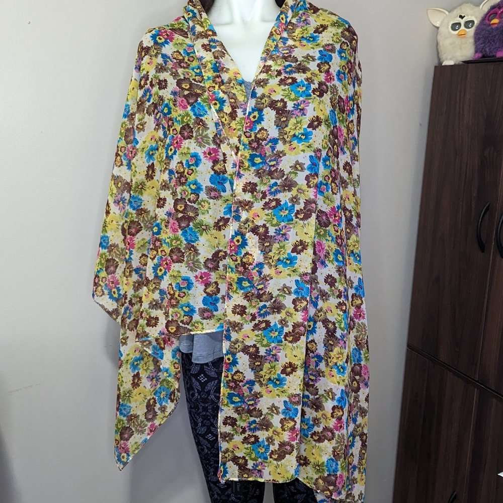 NWT Chuns Floral Fashion Scarf Wrap
